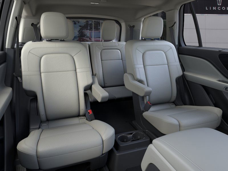 Thumbnail: 2025 Lincoln Aviator - 38