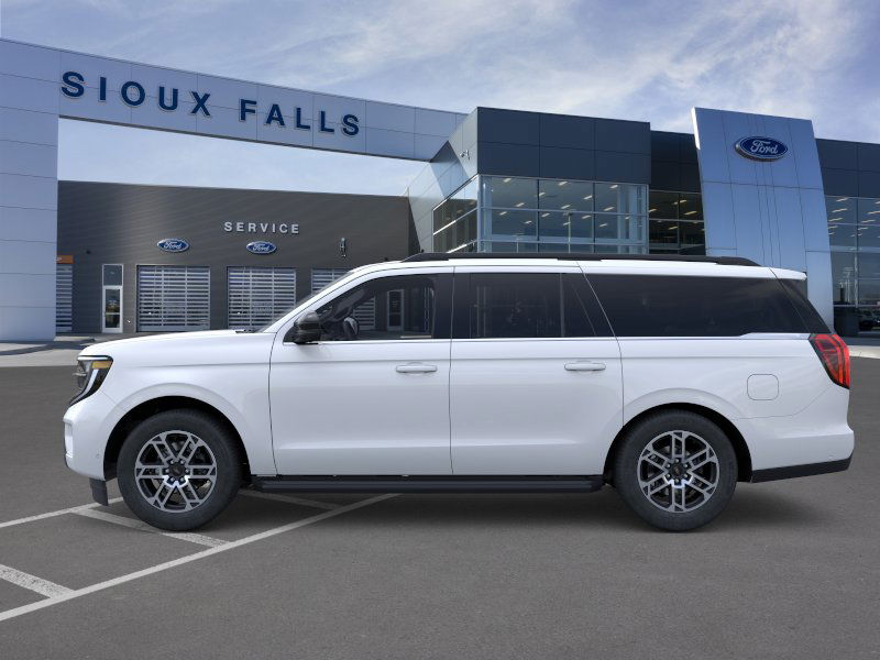 2025 Ford Expedition MAX photo 3