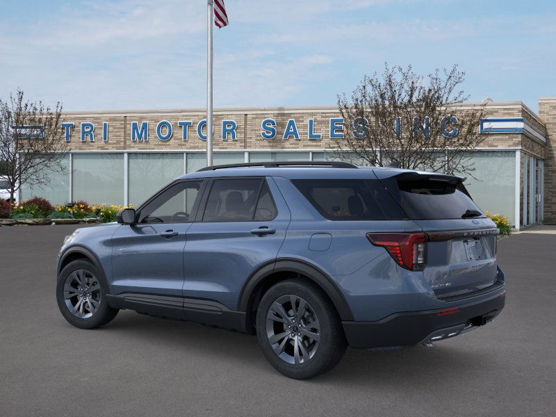 2026 Ford Explorer photo 2