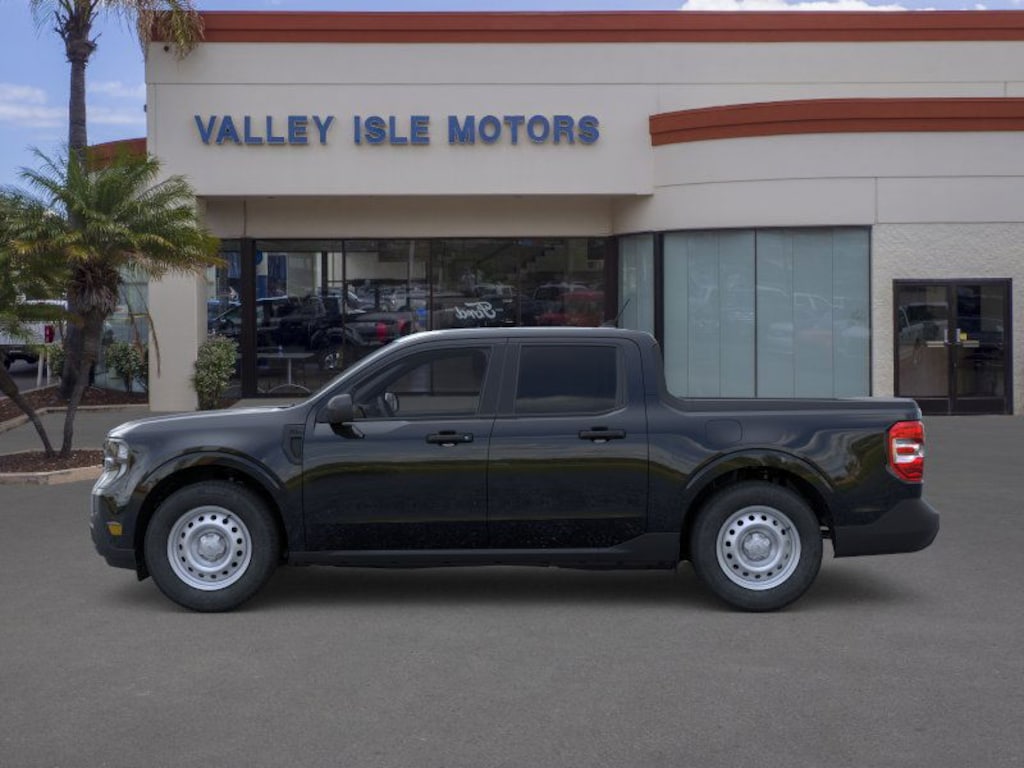 New 2025 Ford Maverick XL Truck SuperCrew