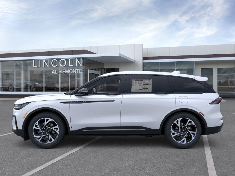 2025 Lincoln Nautilus Premiere photo 2