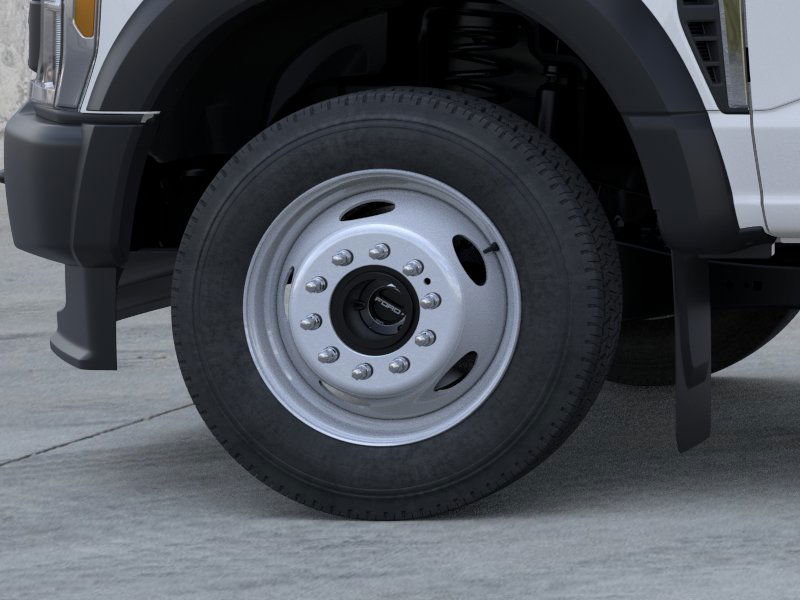 2025 Ford F-550 Super Duty Chassis Cab XL - Photo 31