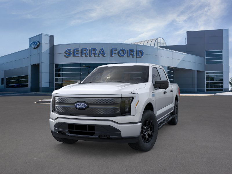 2025 Ford F-150 Lightning XLT photo 2
