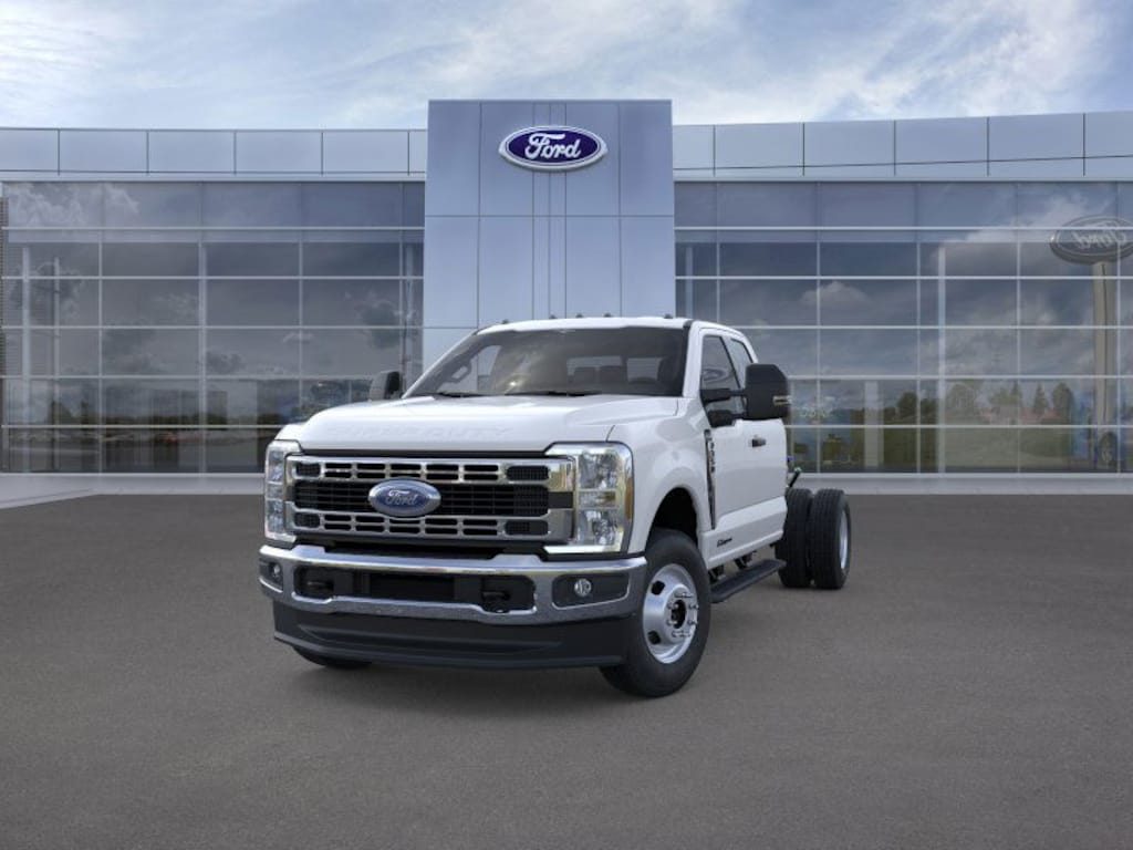 New 2026 Ford F-350 Chassis Truck Super Cab