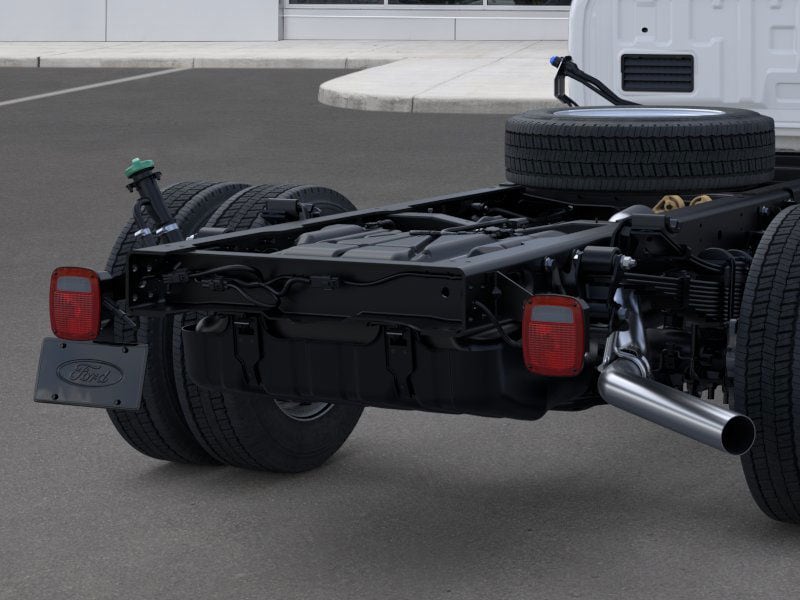 2025 Ford F-550 Super Duty Chassis Cab XL - Photo 21