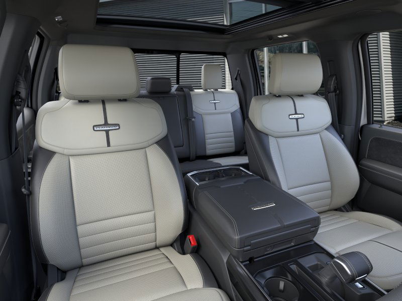 2025 Ford F-150 Lightning Platinum - Photo 32