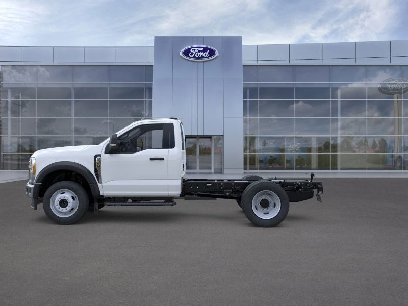 new 2025 Ford F-550 Super Duty car