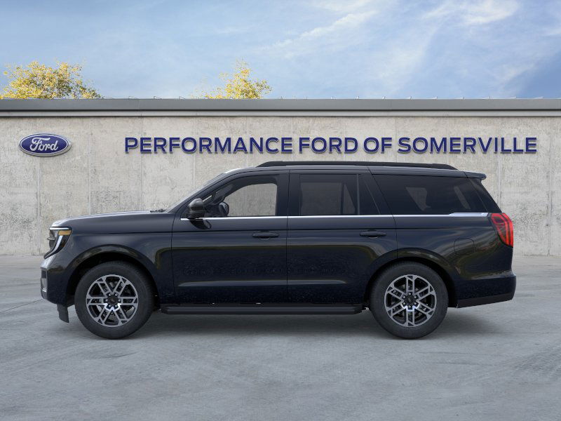2025 Ford Expedition photo 3