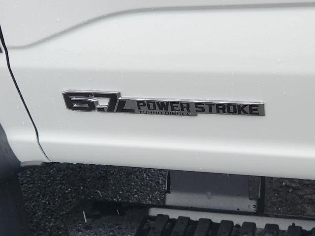 2025 Ford F-450 Super Duty Chassis Cab XL - Photo 39