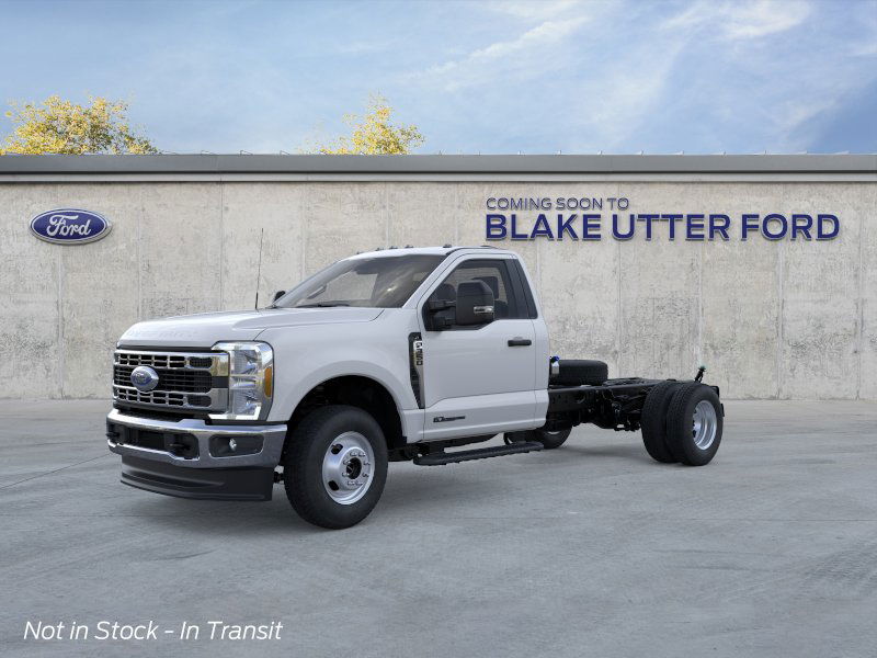 2026 Ford F-350 Super Duty Chassis Cab XL's photo