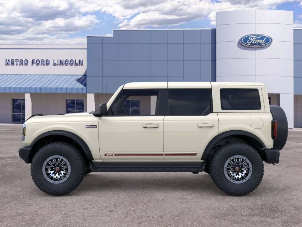 New 2026 Ford Bronco Outer Banks Sport Utility