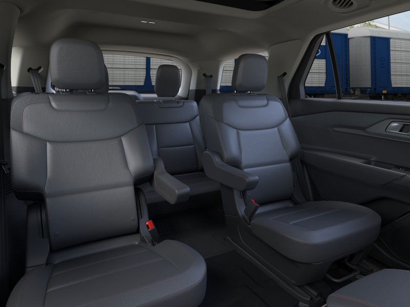 2025 Ford Explorer photo 8