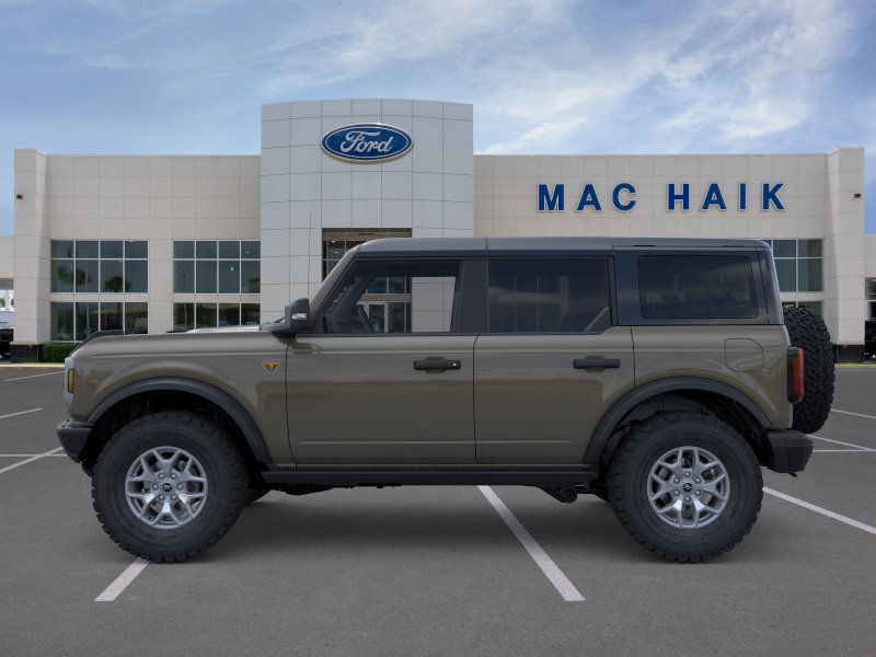 2025 Ford Bronco Badlands photo 2