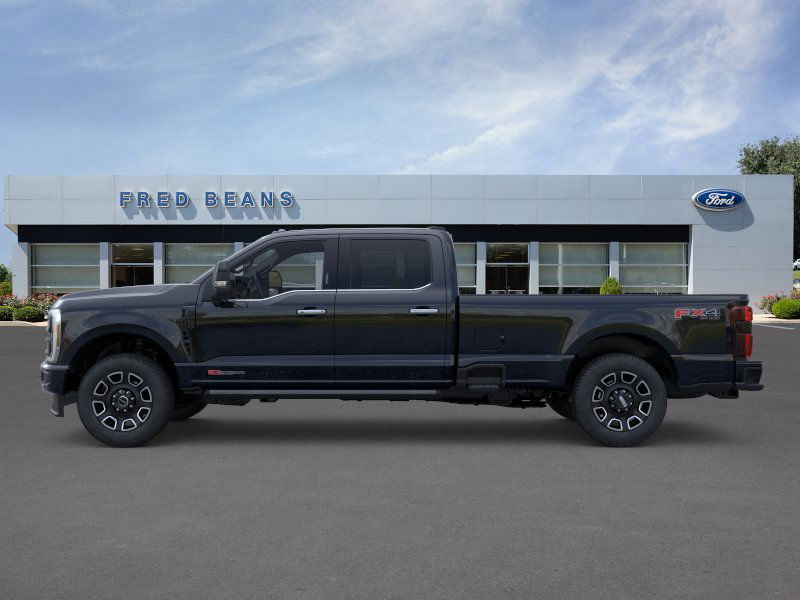 2026 Ford F-350 Platinum photo 4