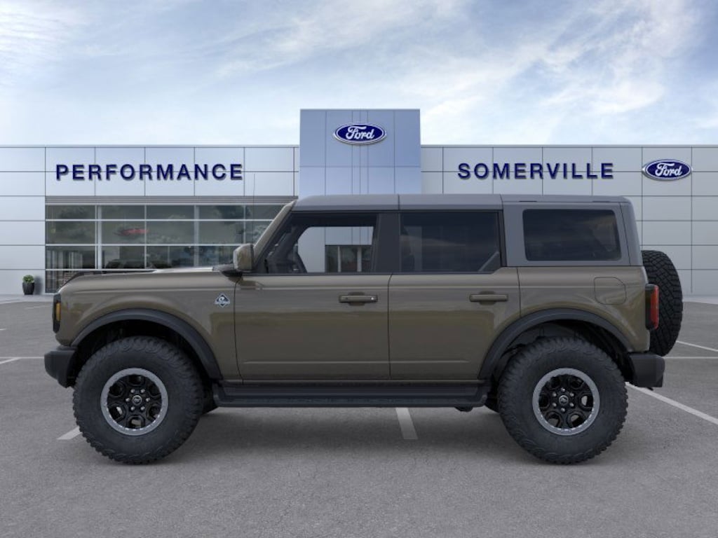 New 2025 Ford Bronco Outer Banks SUV