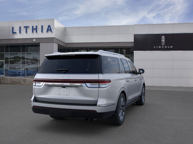 Thumbnail: 2024 Lincoln Navigator L - 38