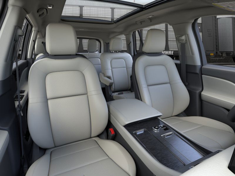 Thumbnail: 2025 Lincoln Aviator - 32