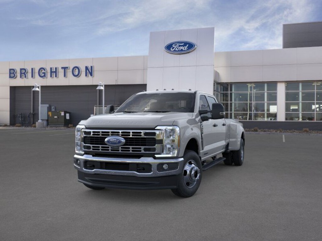 New 2026 Ford F-350SD XLT Truck Crew Cab