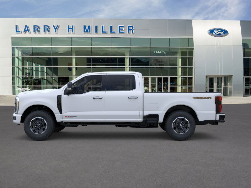 2025 Ford F-350 Platinum photo 3