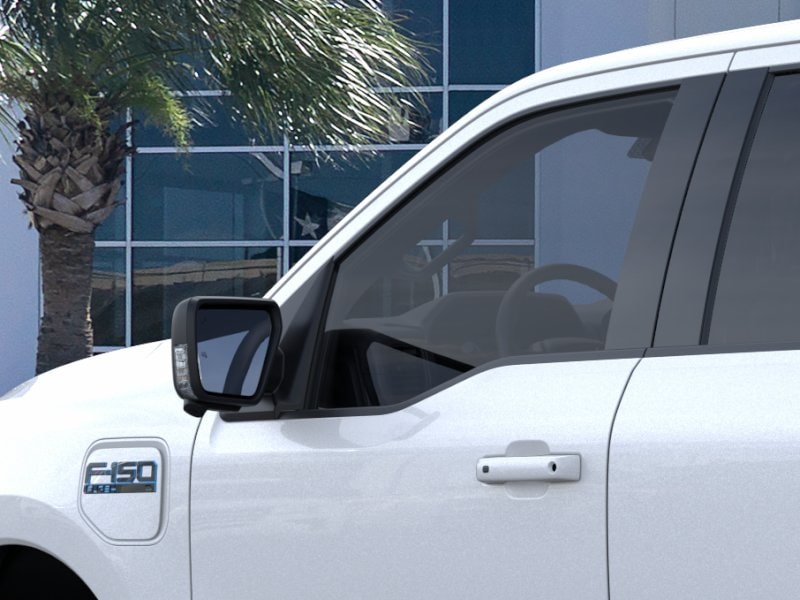 2025 Ford F-150 Lightning Flash - Photo 20