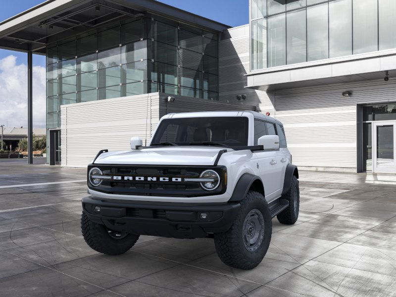 2025 Ford Bronco Outer Banks photo 2