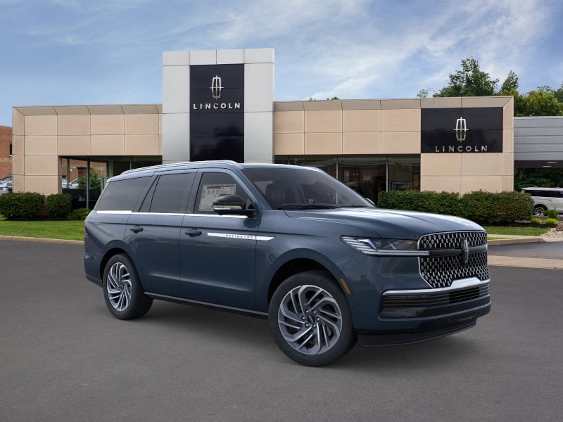 2026 Lincoln Navigator Reserve 4WD's photo