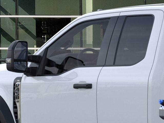 2025 Ford F-450 Super Duty Chassis Cab XL - Photo 42