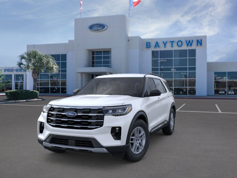 2025 Ford Explorer photo 2
