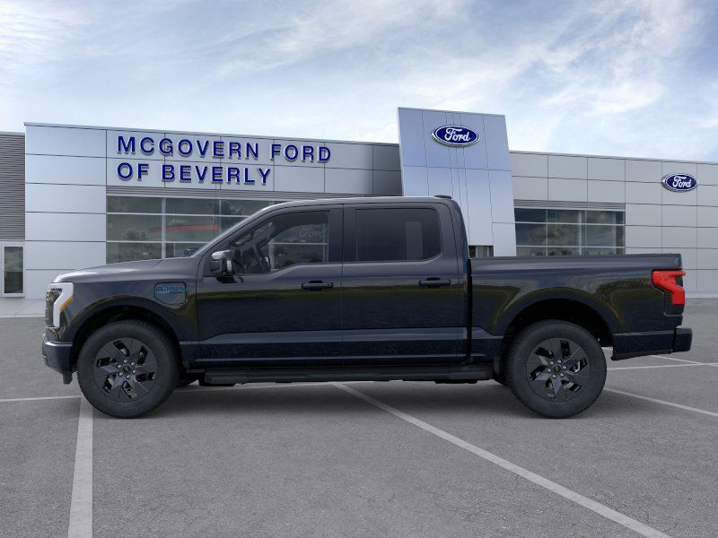 2025 Ford F-150 Lightning Lariat photo 3