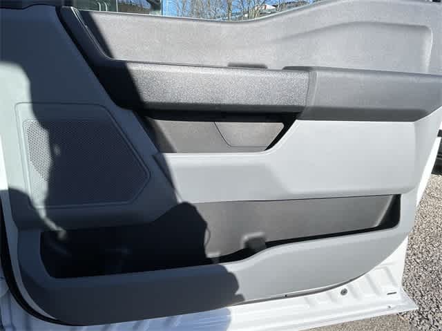 Thumbnail: 2024 Ford Econoline - 44