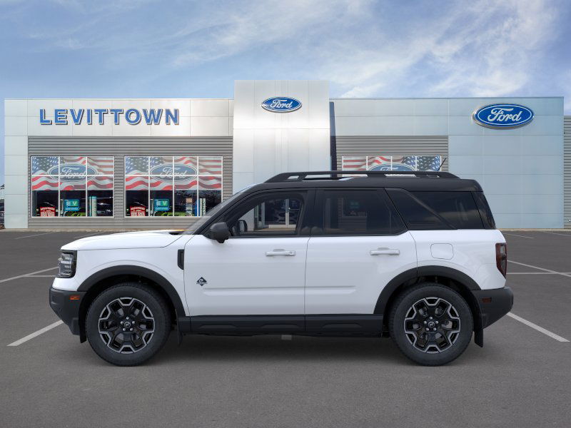2025 Ford Bronco Sport Outer Banks photo 2