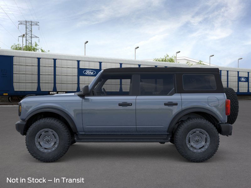 2025 Ford Bronco Base photo 3