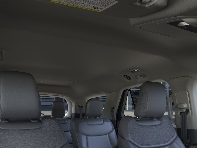 2025 Ford Explorer Active - Photo 22