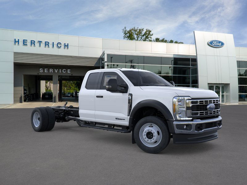 2025 Ford Super Duty F-550 DRW F-550 XL Truck Super Cab