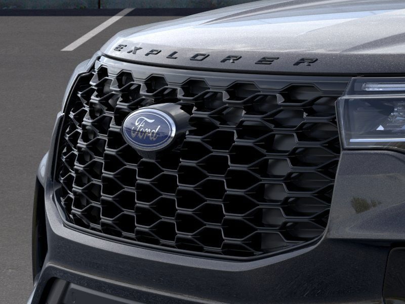 2025 Ford Explorer ST-Line photo 16