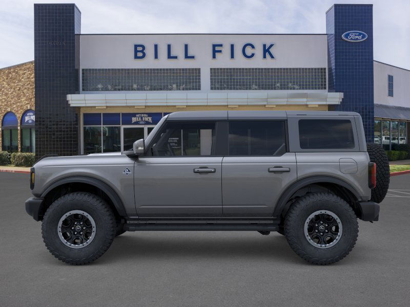 2024 Ford Bronco Outer Banks photo 2