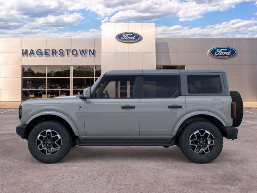 New 2026 Ford Bronco Outer Banks SUV