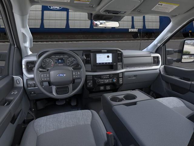 2026 Ford F-350 Super Duty XLT - Photo 31
