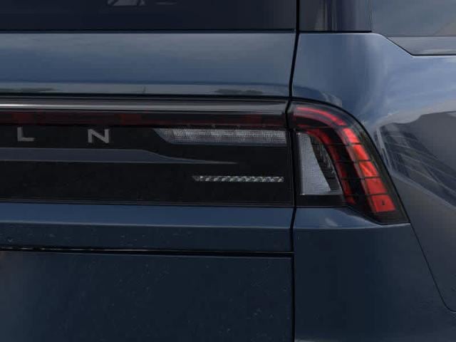 Thumbnail: 2025 Lincoln Navigator - 44