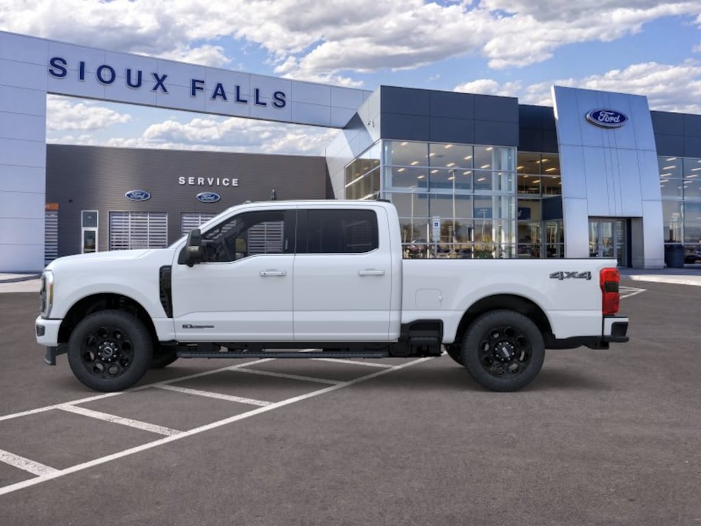 New 2026 Ford F-350 Lariat Truck Crew Cab