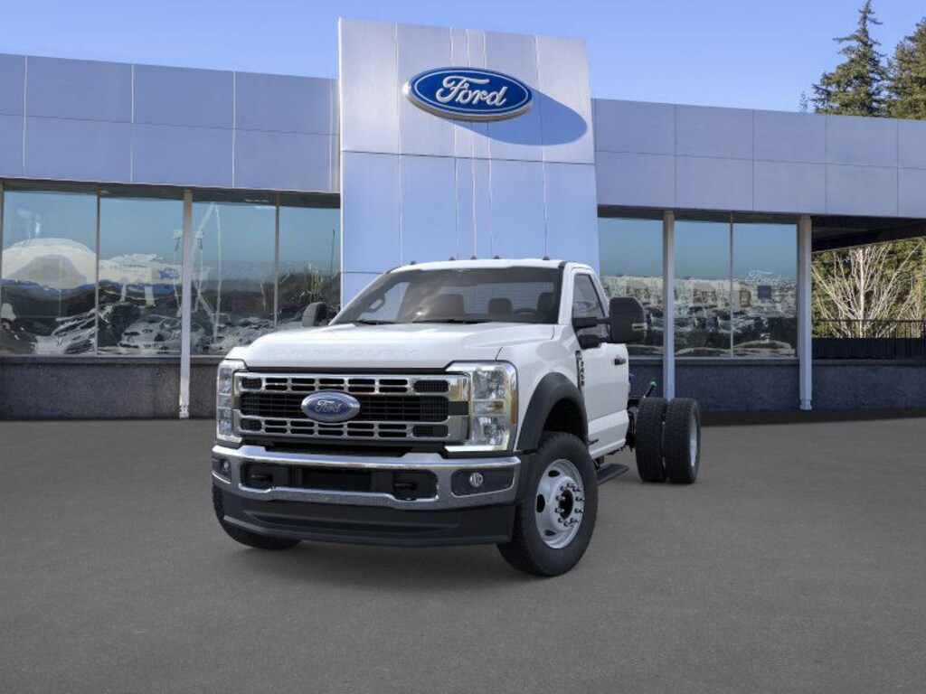 New 2025 Ford F-450 Chassis XL DRW Truck Regular Cab