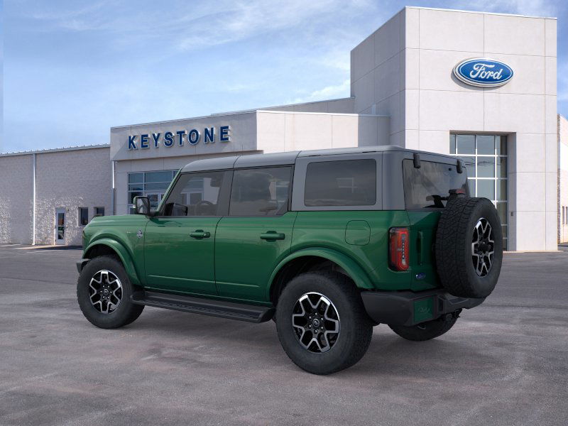 2025 Ford Bronco Outer Banks photo 4
