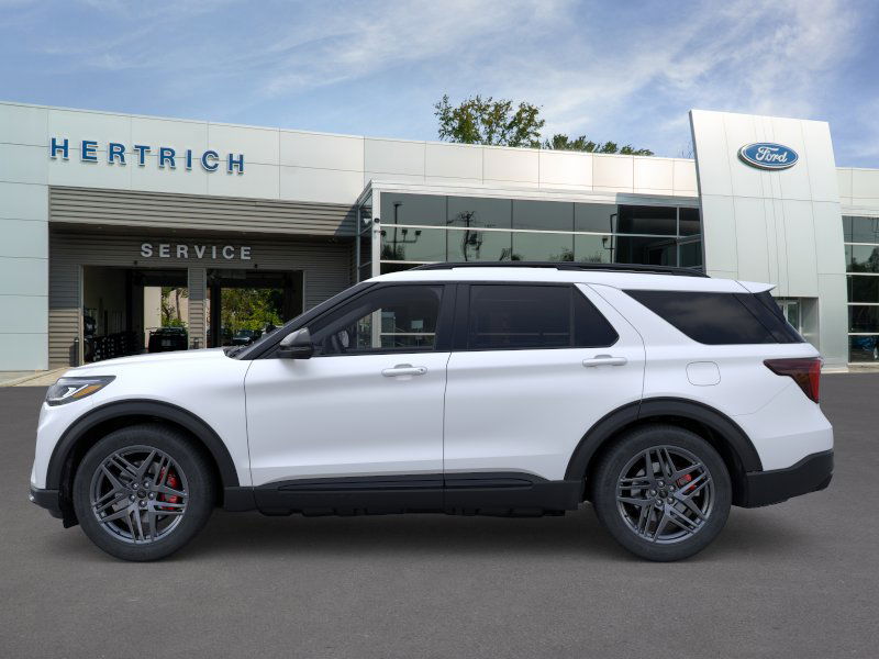 2025 Ford Explorer ST photo 3