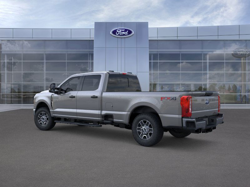 2025 Ford F-350 XLT photo 4