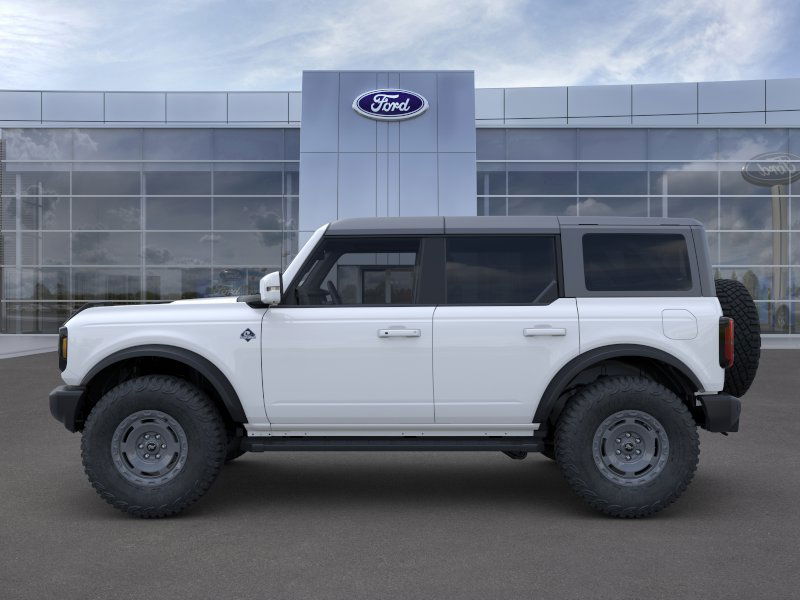 2024 Ford Bronco Outer Banks photo 3