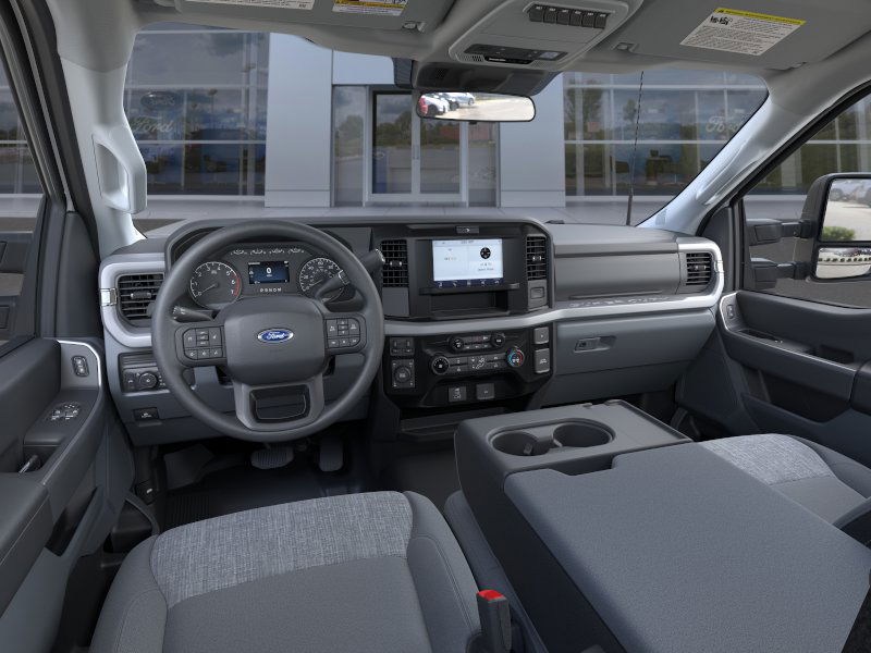 2025 Ford F-350 Super Duty XLT - Photo 9