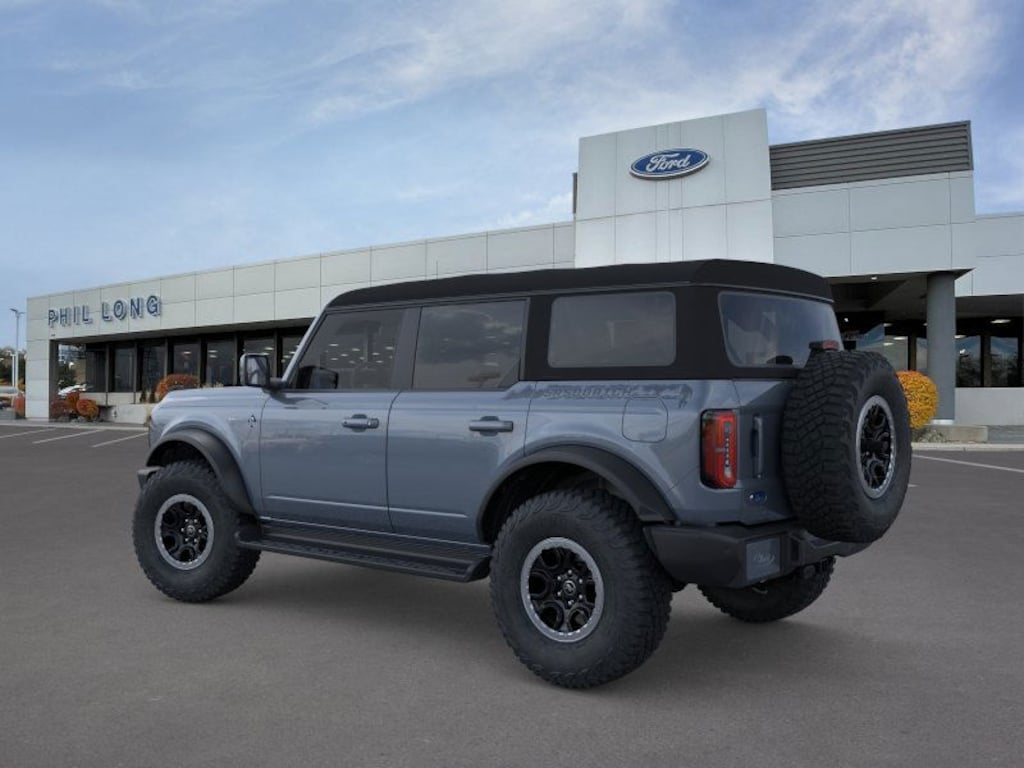 New 2025 Ford Bronco Outer Banks SUV