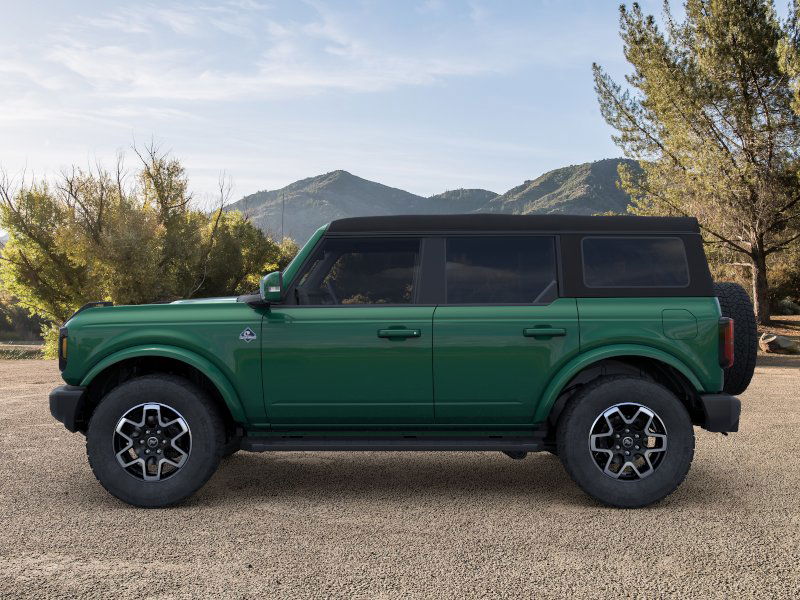 2024 Ford Bronco Outer Banks photo 3