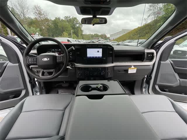 2024 Ford Econoline E-350 48