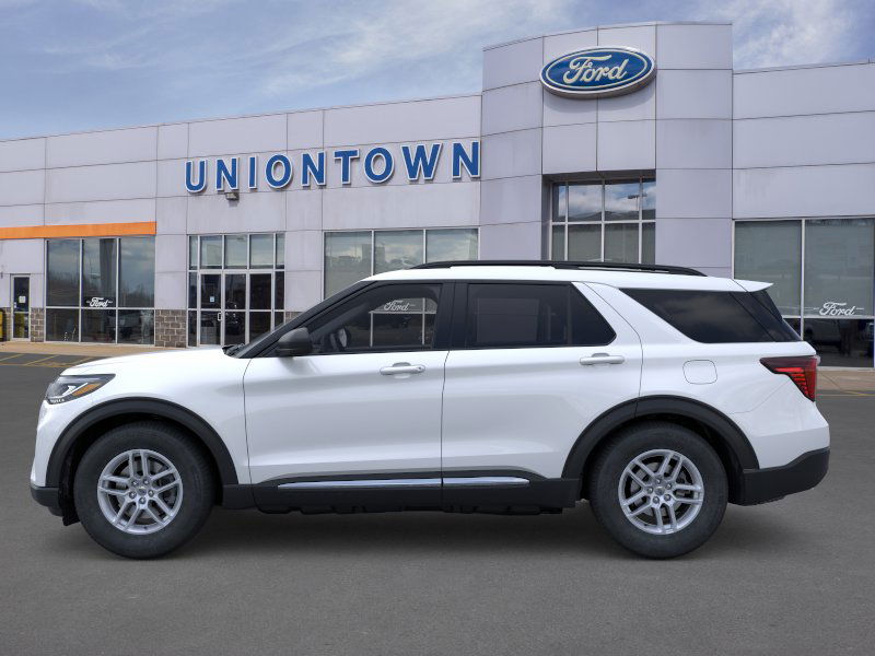 2025 Ford Explorer photo 3
